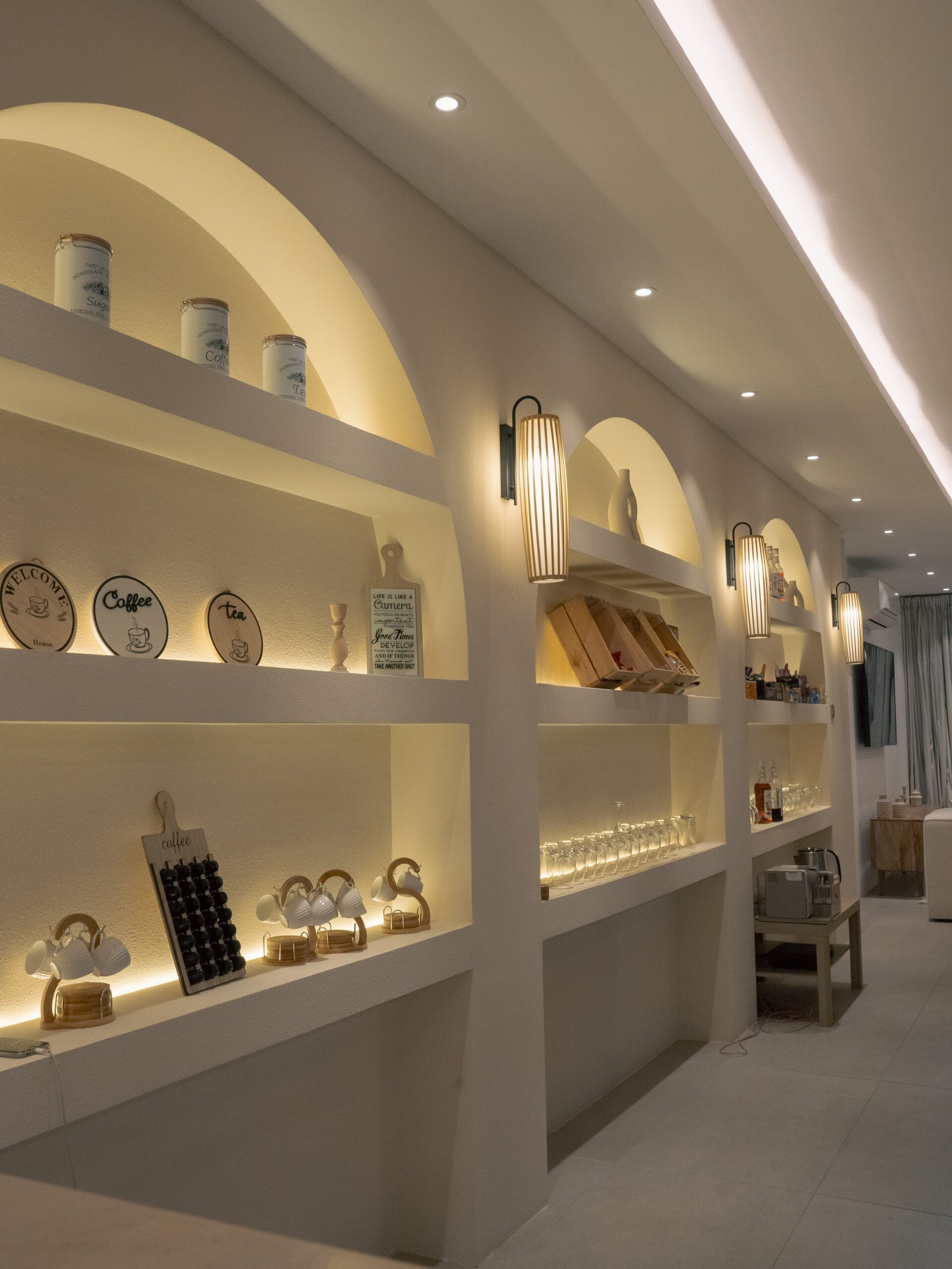 Aristo Desert Villa Shelf